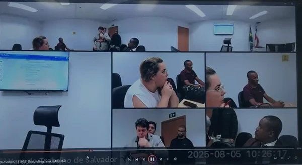 Advogado foi salvo de engasgo durante audiência 