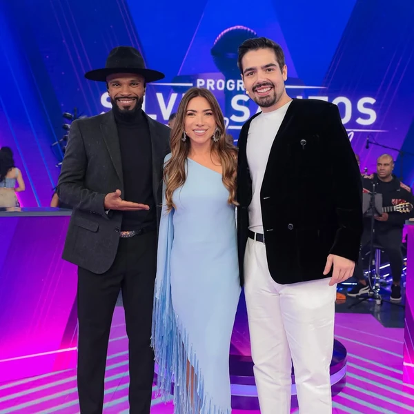 Alexandre Pires no "Programa Silvio Santos" por Gabriel Cardoso/SBT