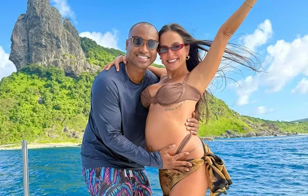 Carol Peixinho e Thiaguinho