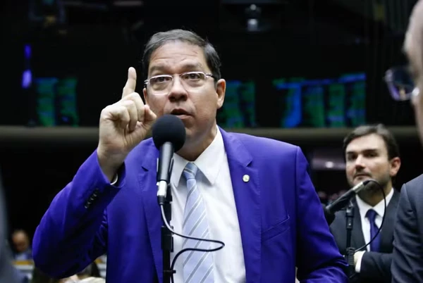 Deputado Altineu Côrtes