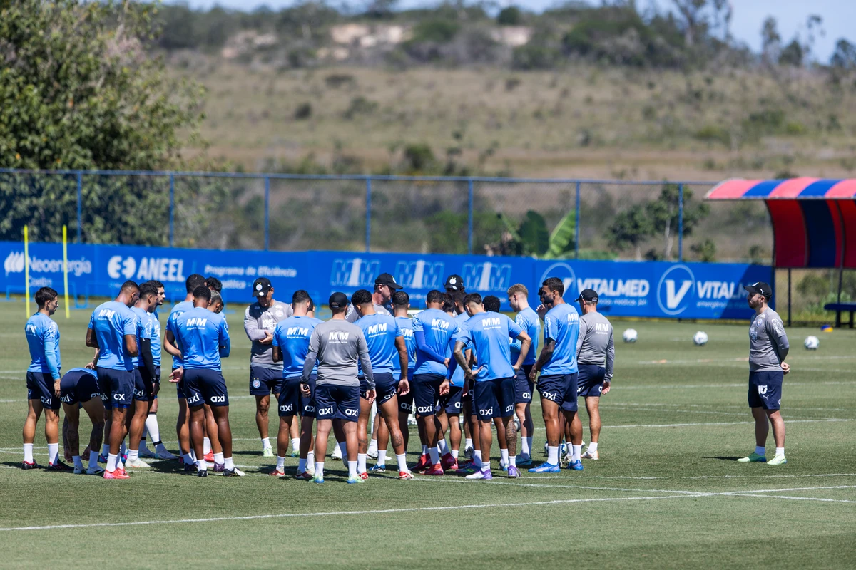 Elenco do Bahia em preparação para encarar o Retrô