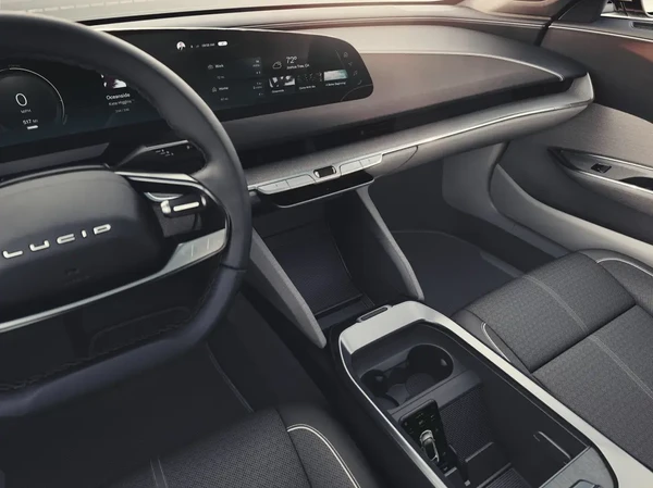 Lucid Air estabelece novo recorde de autonomia por Divulgação