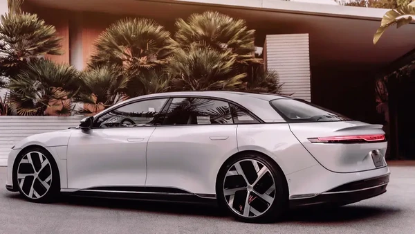 Lucid Air estabelece novo recorde de autonomia por Divulgação
