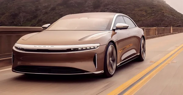 Lucid Air estabelece novo recorde de autonomia por Divulgação