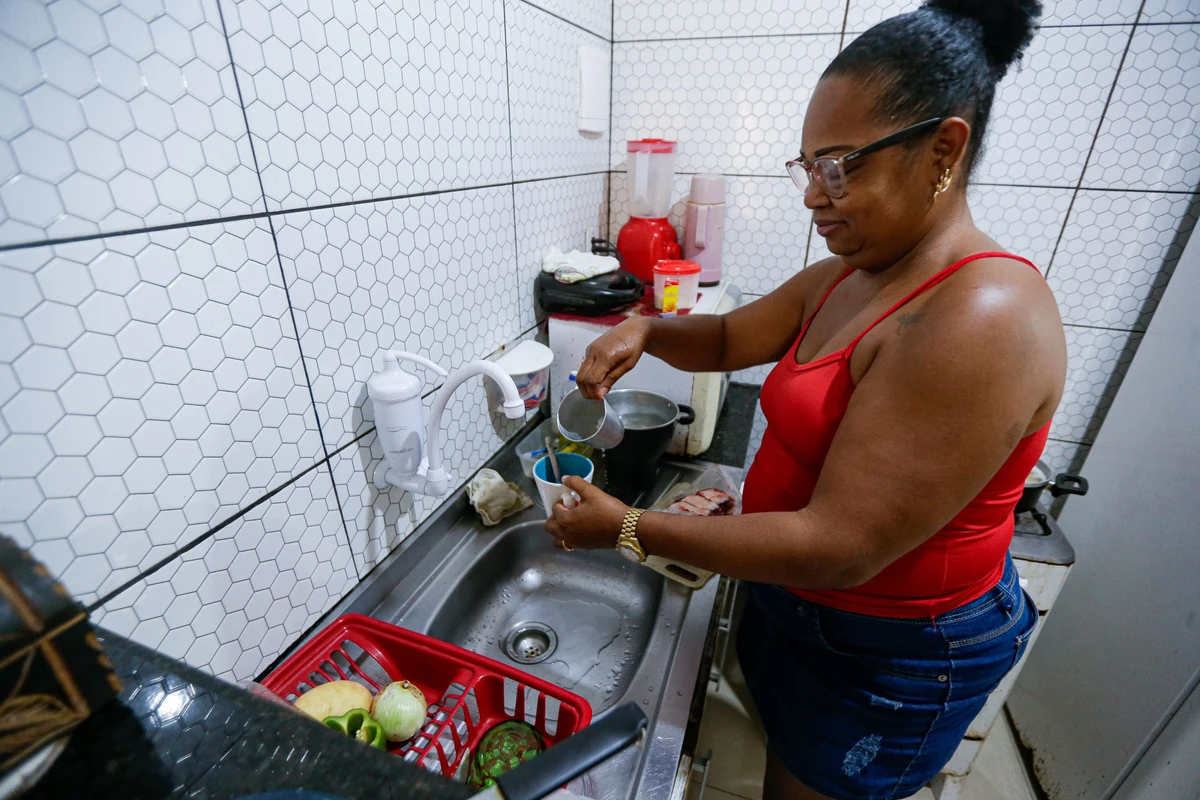 Problemas com a falta de água em Salvador por Arisson Marinho/CORREIO
