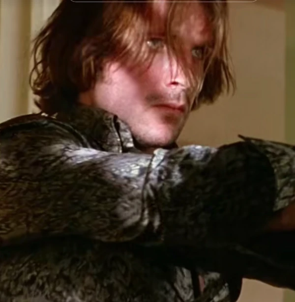 Ralph Fiennes por Reprodução | TikTok
