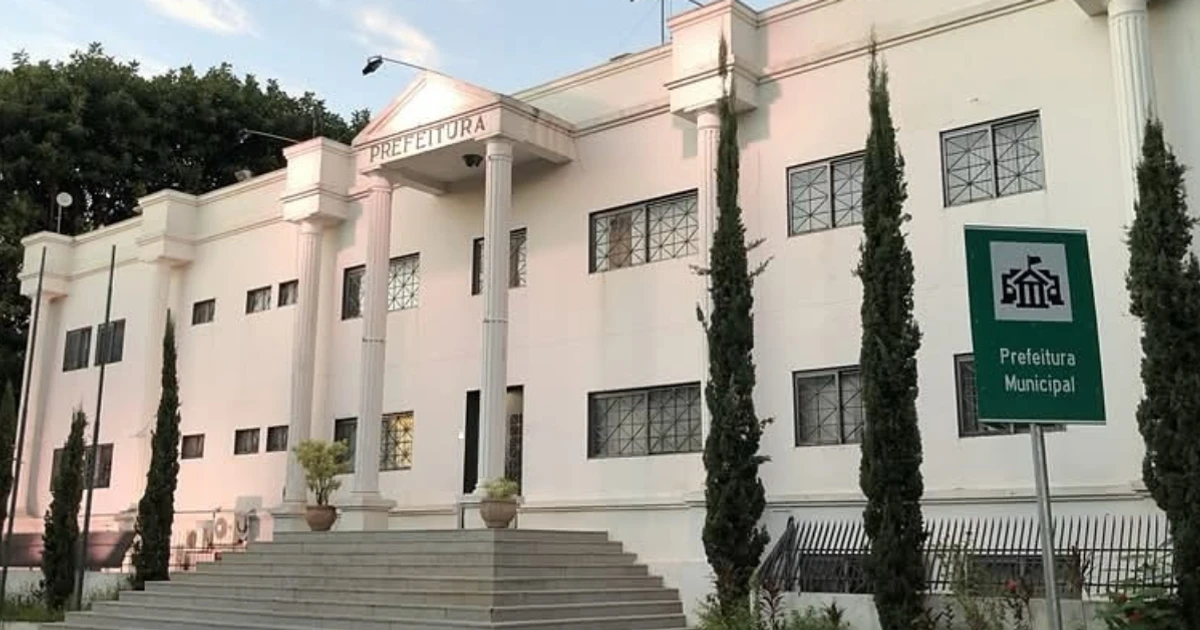 Imagem - 300 vagas e salário de R$ 15 mil: prefeitura está com inscrições abertas para concurso público