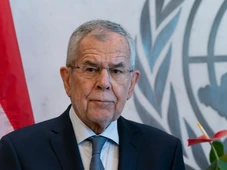 Imagem - Presidente da Áustria reclama de preços e desiste da COP30