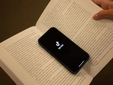 Imagem - TikTok lança concurso literário para encontrar autores independentes no BookTok
