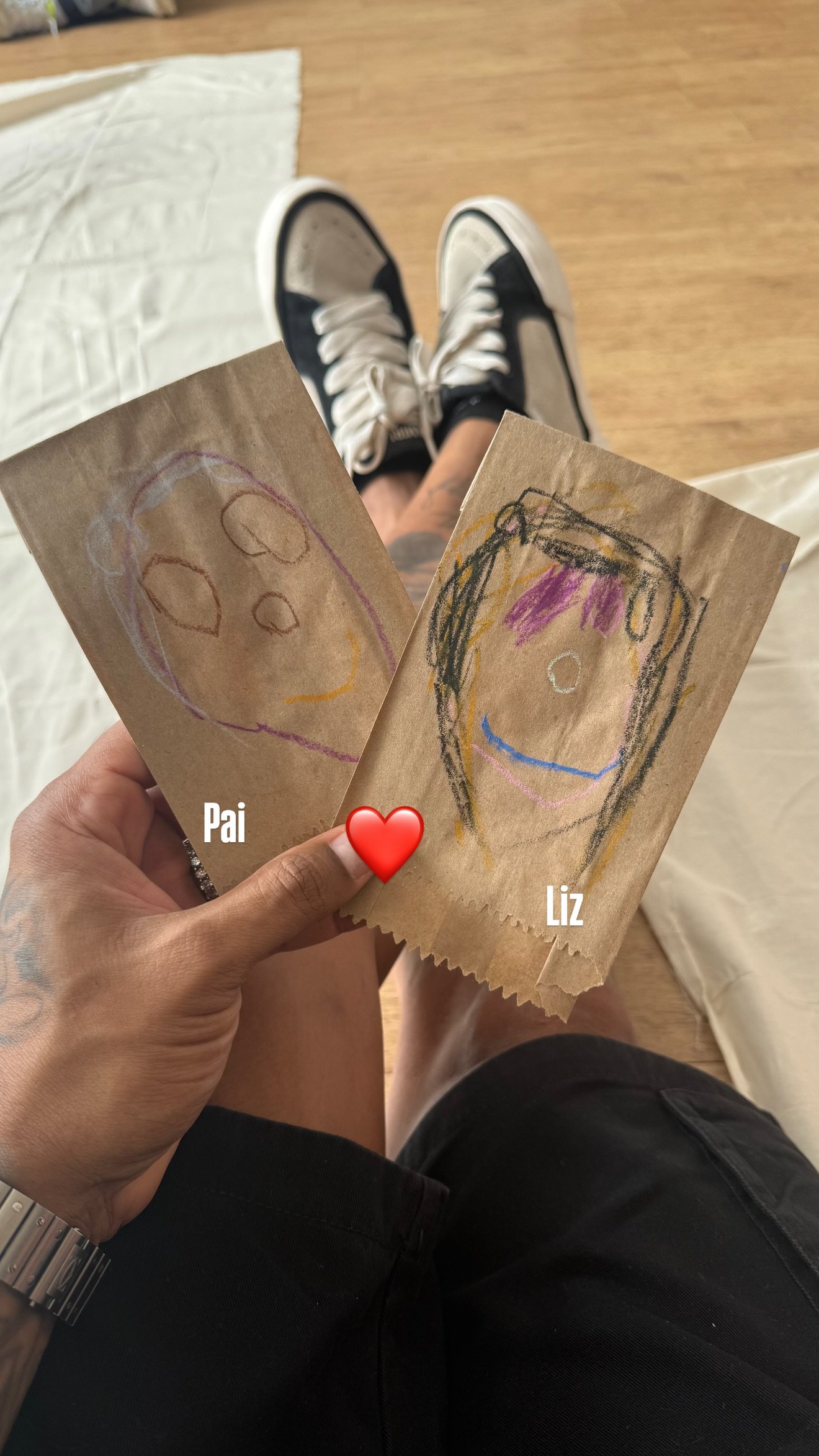 Desenhos feitos por Liz para Léo Santana por Reprodução / Redes Sociais