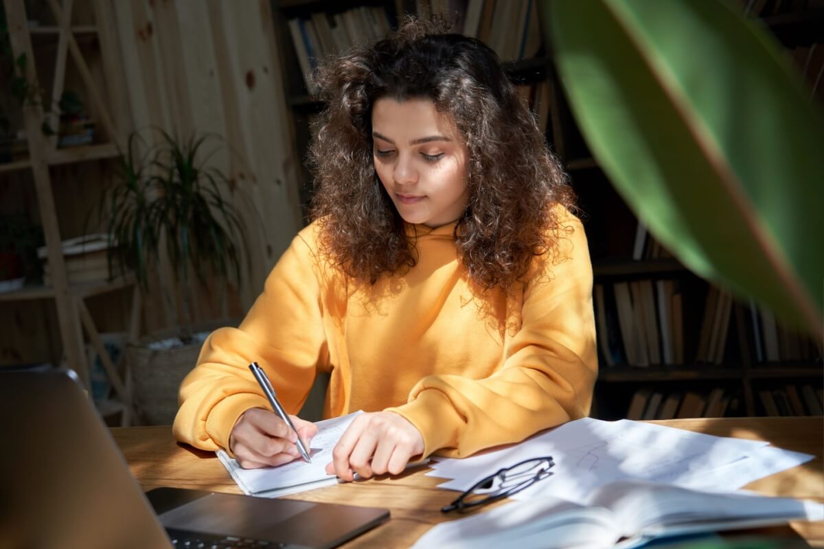 [Edicase]Evitar alguns erros pode contribuir para melhorar a nota da redação do Enem (Imagem: Ground Picture | Shutterstock) por Imagem: Ground Picture | Shutterstock