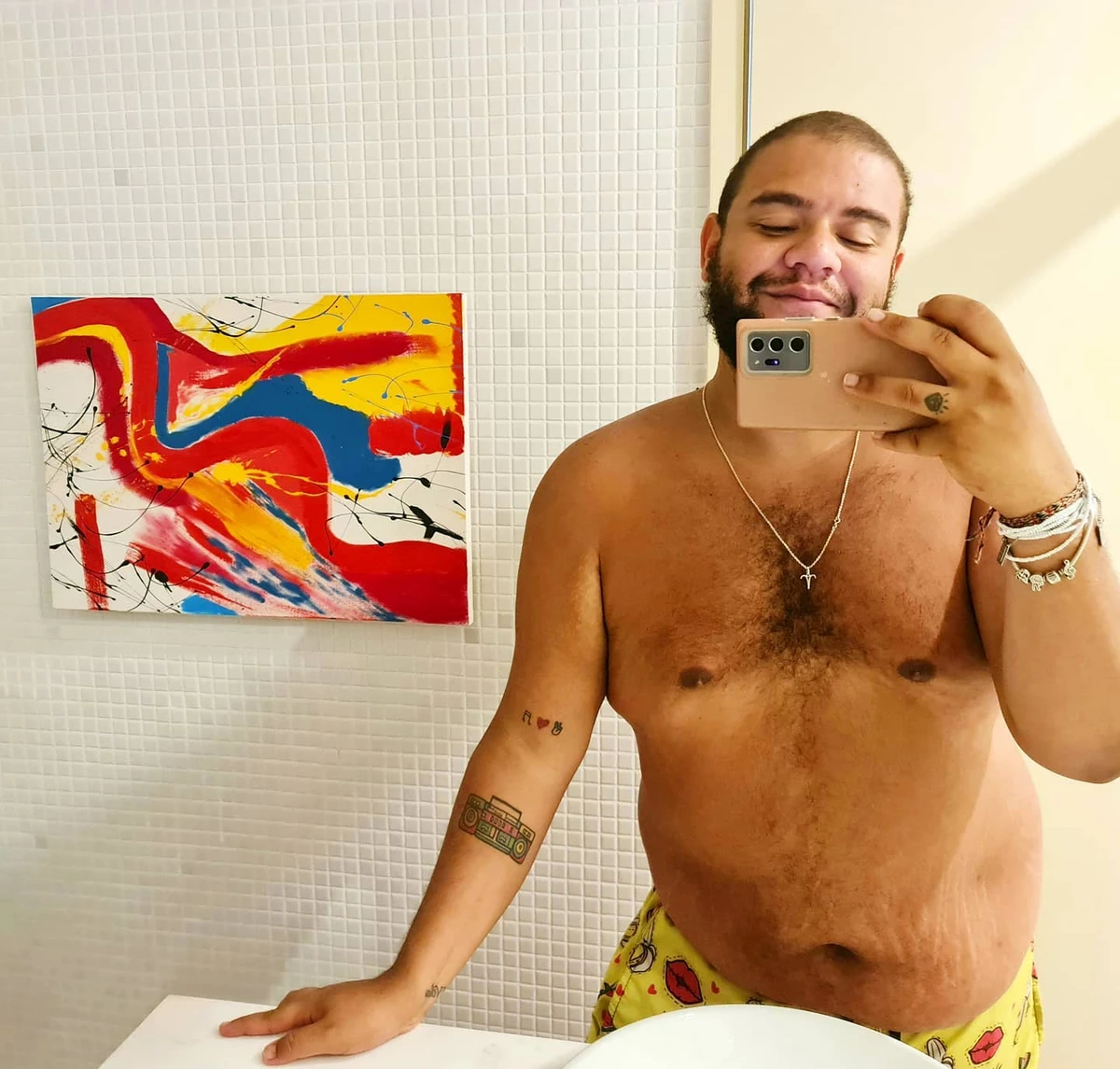 Gominho antes por Reprodução/Instagram