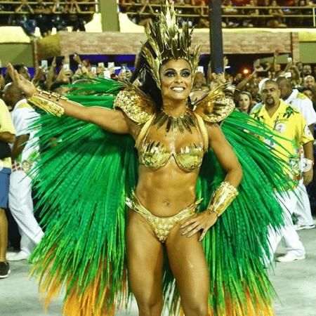 Juliana Paes por Reprodução