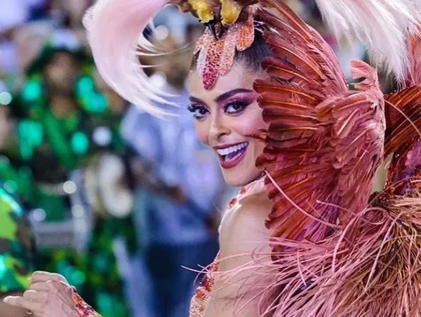 Juliana Paes retorna ao Carnaval por Reprodução
