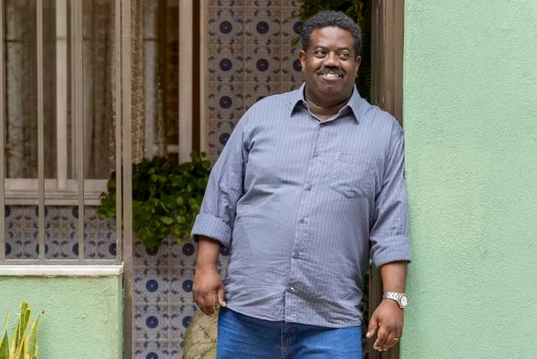 Leandro Firmino é o Jarbas em Vale Tudo por Divulgação/Globo