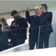 Imagem - Jornal demite fotógrafo que flagrou Moraes mostrando dedo do meio em estádio