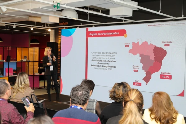 Apresentação do "Mapeamento da Jornada do Paciente com Hemofilia", em São Paulo por Guto Marques