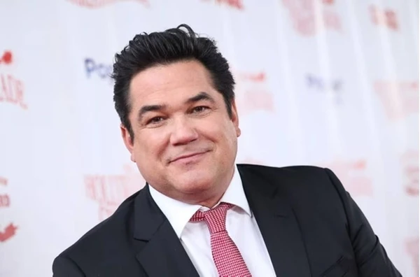 Dean Cain, ex-Superman, diz que se inscreveu para apoiar agenda anti-imigração de Donald Trump por Reprodução/Getty Images