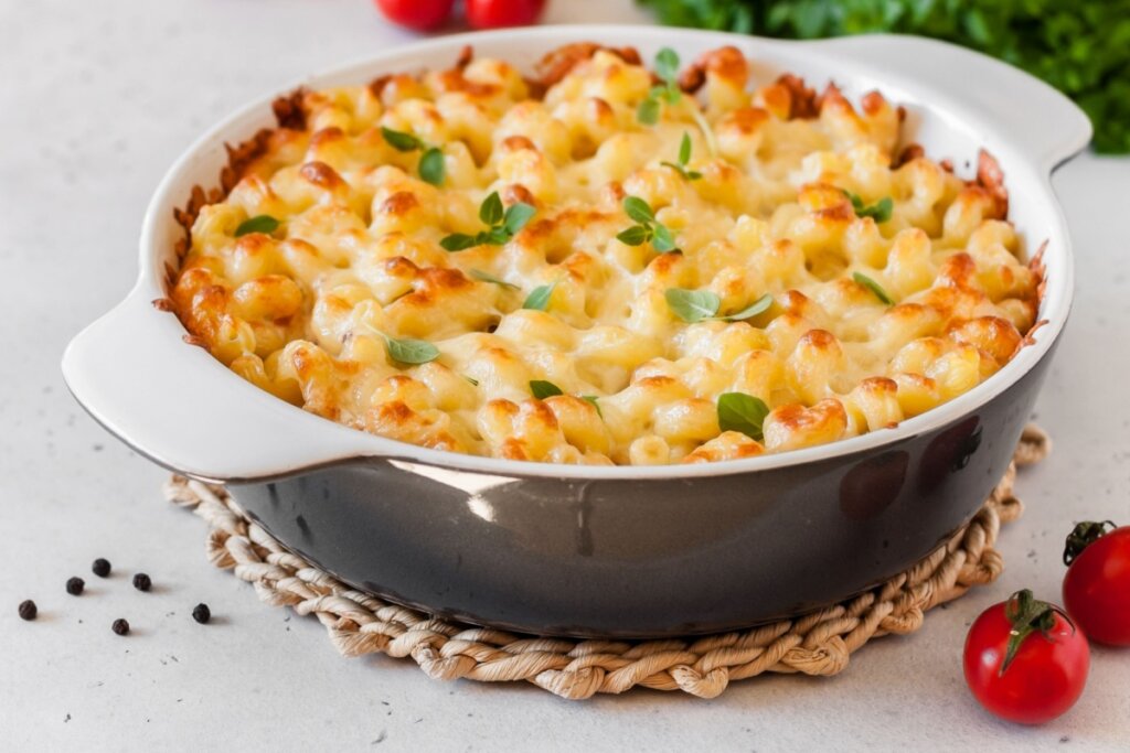 [Edicase]Macarrão gratinado (Imagem: Tatiana Vorona | Shutterstock) por Imagem: Tatiana Vorona | Shutterstock