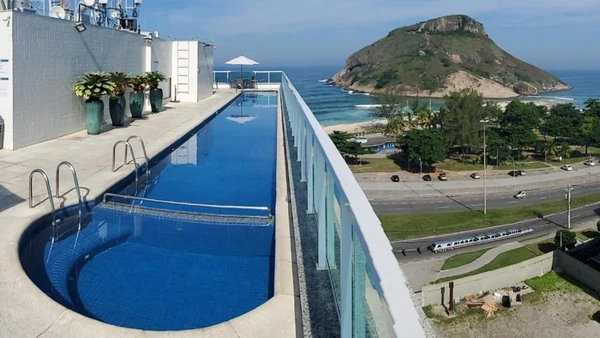 Hotel é condenado a pagar pensão vitalícia de R$ 4,4 mil a hóspede que ficou tetraplégico ao mergulhar em piscina por Reprodução