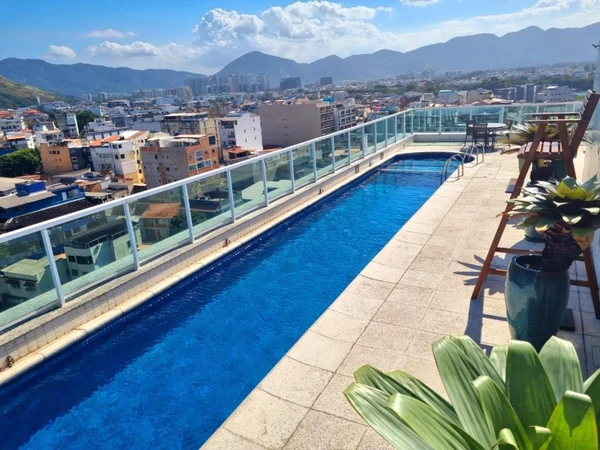 Hotel é condenado a pagar pensão vitalícia de R$ 4,4 mil a hóspede que ficou tetraplégico ao mergulhar em piscina por Reprodução