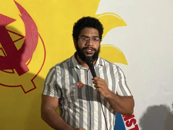 Jones Manoel teve contas derrubadas por Reprodução (Arquivo Pessoal e Redes Sociais)