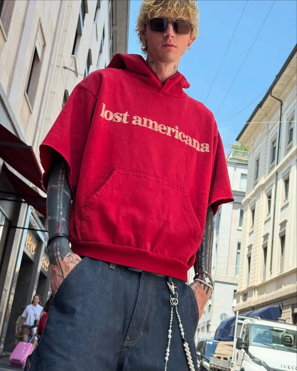Machine Gun Kelly por Reprodução/Instagram