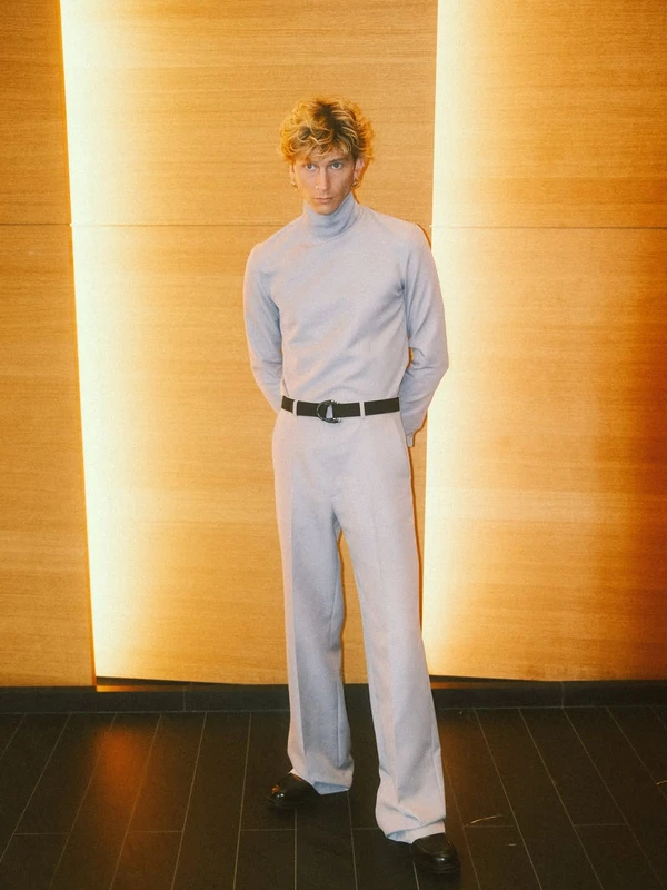 Machine Gun Kelly por Reprodução/Instagram
