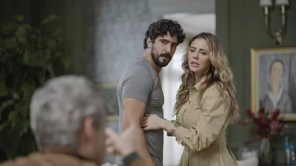 Paolla Oliveira como Heleninha Roitman em Vale Tudo por Divulgação