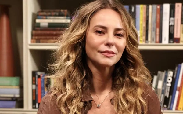 Paolla Oliveira como Heleninha Roitman em Vale Tudo
