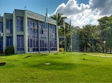Imagem - Universidade anuncia concurso com salário inicial de até R$ 5,9 mil