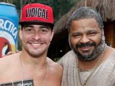 Imagem - Ator global que segue carreira na música expõe tristeza após morte de Arlindo Cruz: ‘Meu papai’