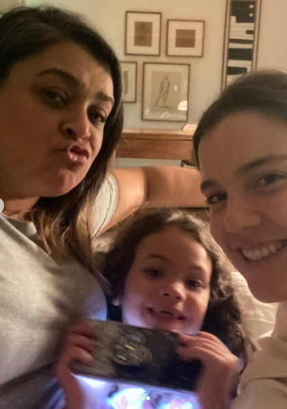 Alice Wegmann passa aniversário de Preta Gil com Fran Gil e Sol de Maria por Reprodução