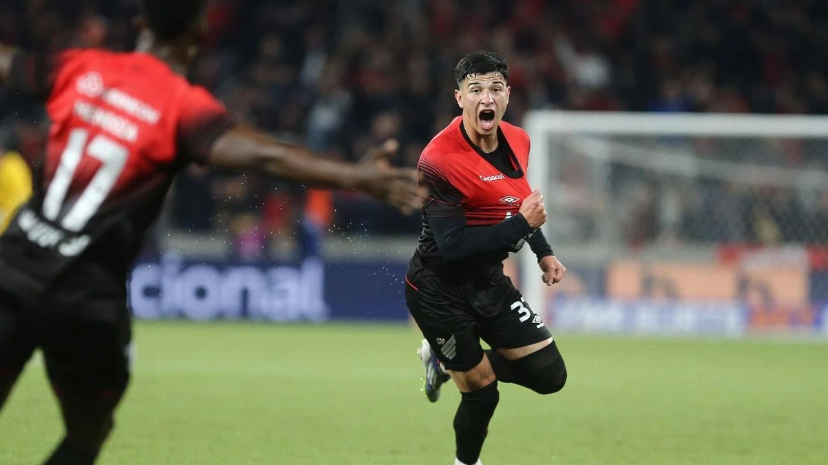Athletico passou pelo São Paulo nos pênaltis por Divulgalçao