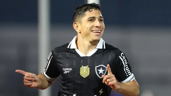 Botafogo venceu o RB Bragantino por Vítor Silva/Botafogo