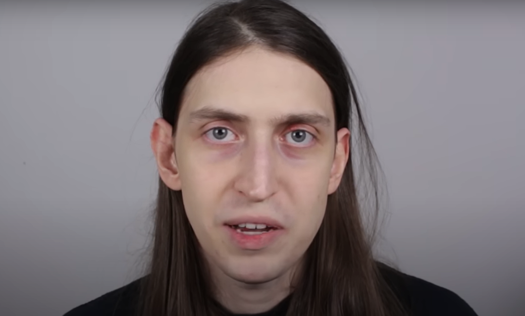 Felca ficou famoso por vídeos de humor no Youtube por Reprodução