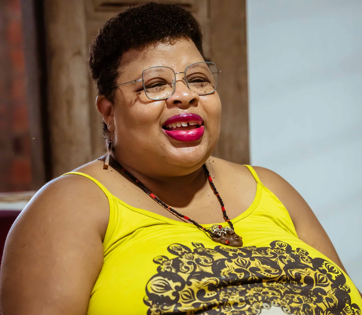 Fernanda Júlia Barbosa, diretora teatral conhecida como Onisajé