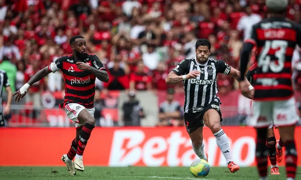 Galo ficou com a vaga na disputa com Flamengo por Pedro Souza/Atlético