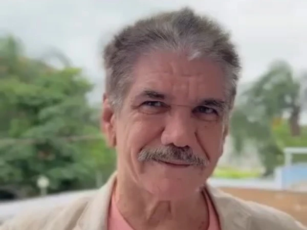 Jackson Antunes por Reprodução