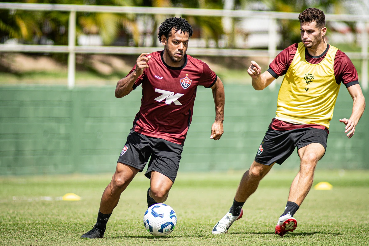 Último treino do Vitória antes de encarar o São Paulo  por Victor Ferreira/EC Vitória