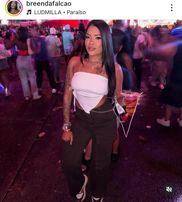 Influenciadora Brenda Falcão tem irmão gêmeo assassinado por Redes sociais