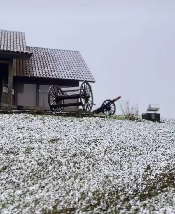 Neve volta a cair em duas cidades brasileiras e sensação térmica fica abaixo de 0º por Reprodução