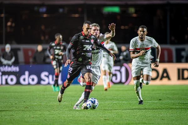 Vitória foi derrotado pelo São Paulo no Morumbi