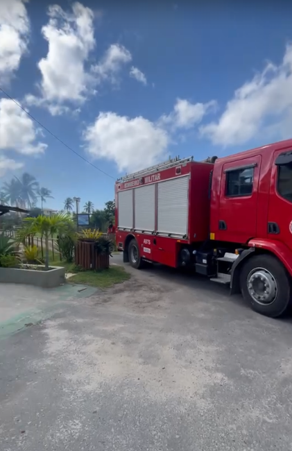 Incêndio em hotel no bairro de Stella Maris por Reprodução/InfoStella