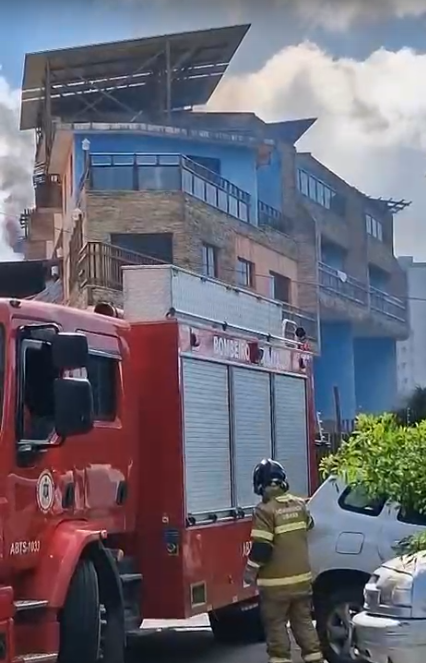 Incêndio em hotel no bairro de Stella Maris por Reprodução/InfoStella