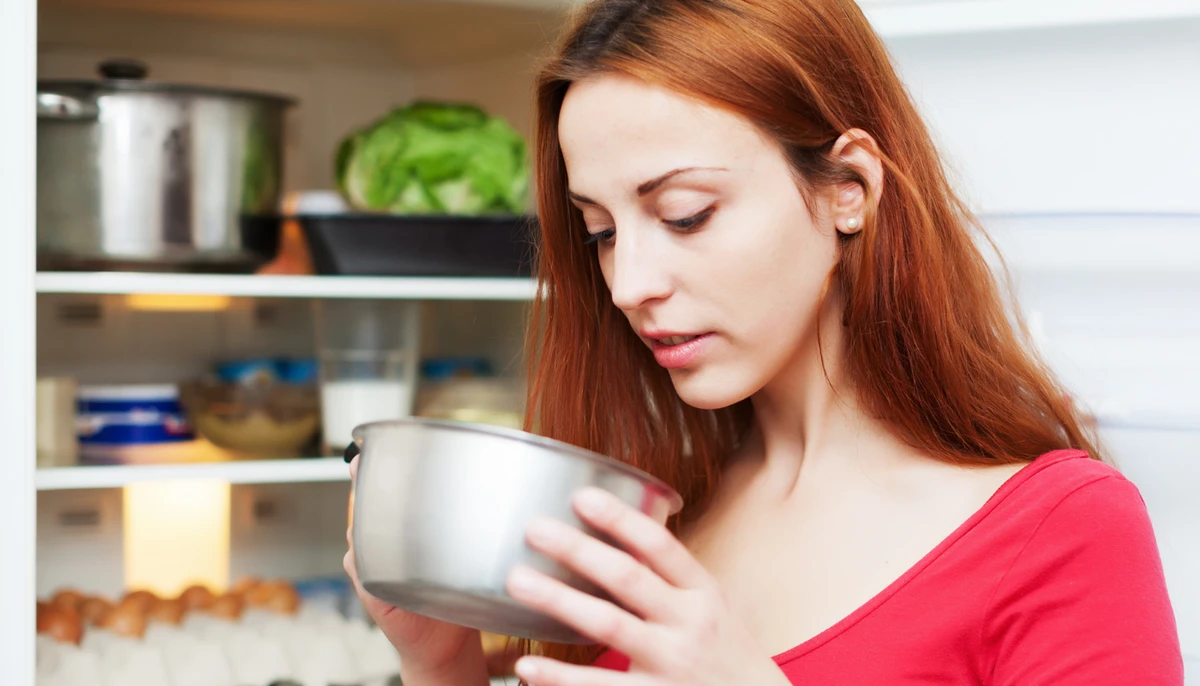 Panela na geladeira é um risco por Shutterstock e Divulgação