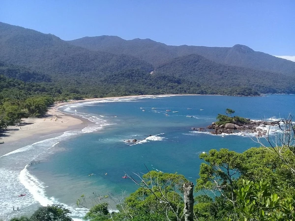 Praia de Castelhanos por Reprodução