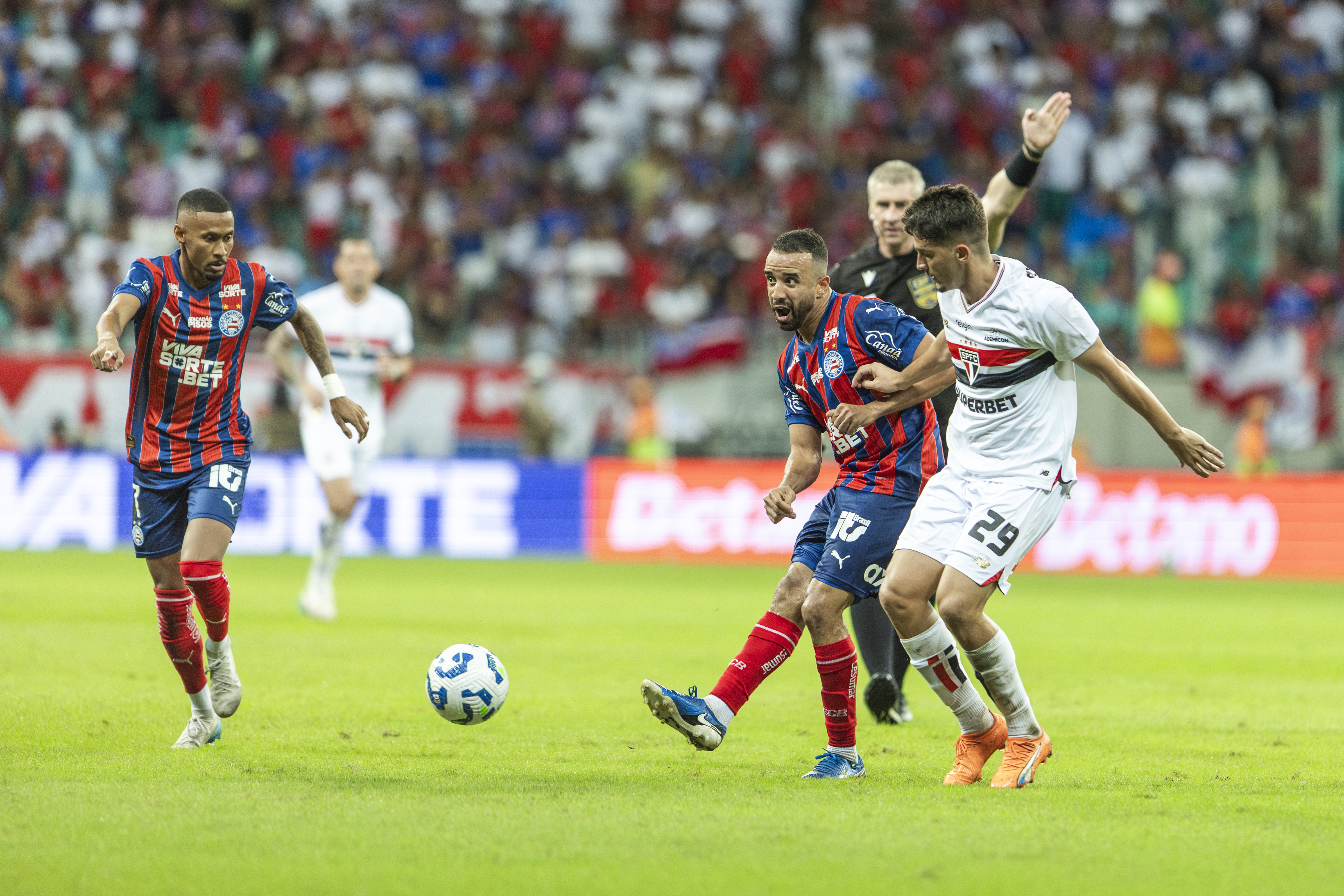 11ª rodada - Bahia 2 x 1 São Paulo por Rafael Rodrigues/EC Bahia 
