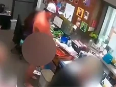 Imagem - Médico é cassado após circular nu e constranger funcionárias em consultório