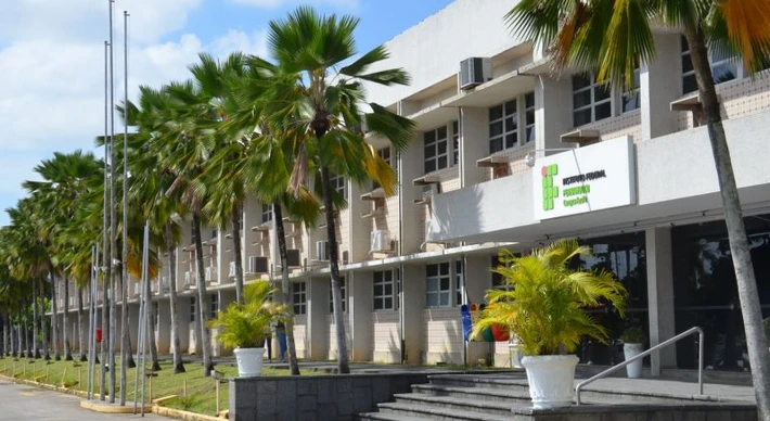 Imagem - Instituto Federal abre 100 vagas para professores com salários de até R$ 13.216,85